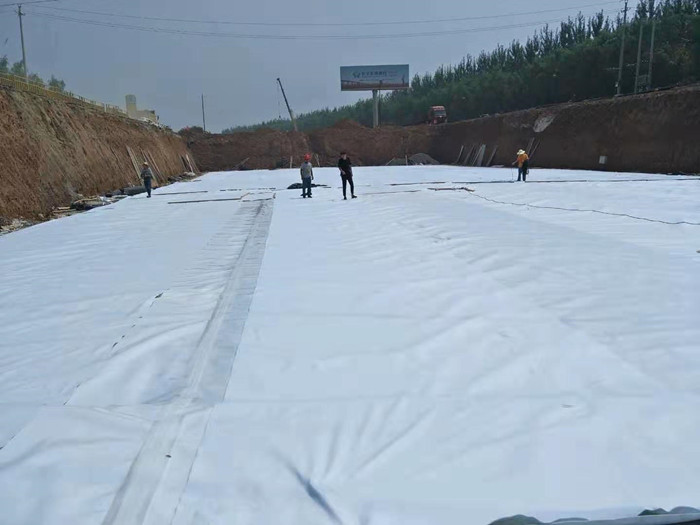 復(fù)合土工膜怎么施工